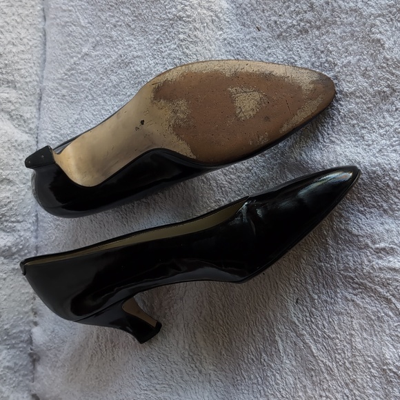 Black Patent Leather, Classic Pumps, Made in Spain - Picture 6 of 7